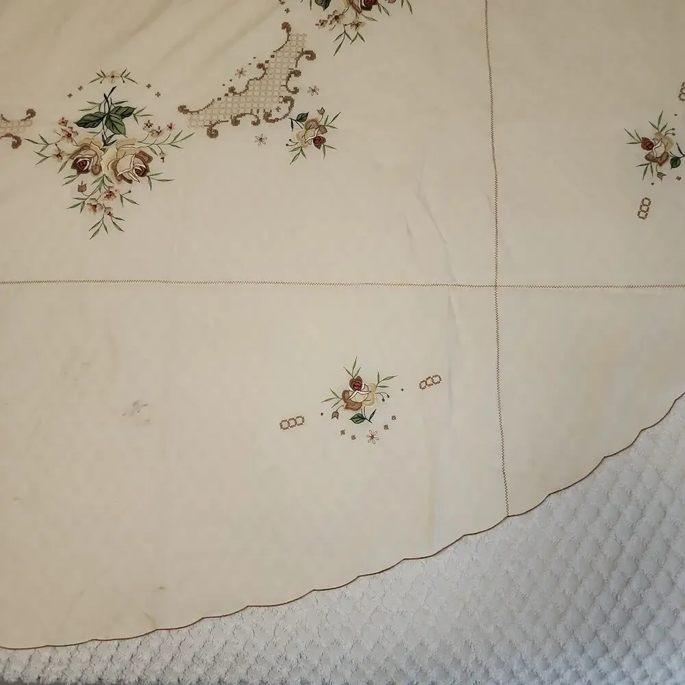 Unbranded embroidered oval